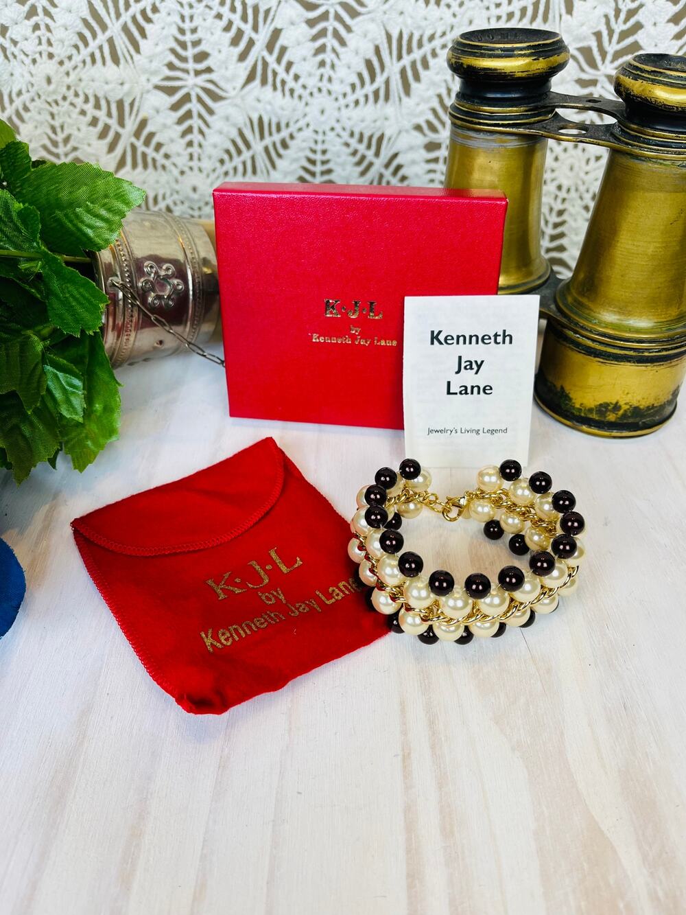 Kenneth Jay Lane Pearl and Gold-tone Bracelet